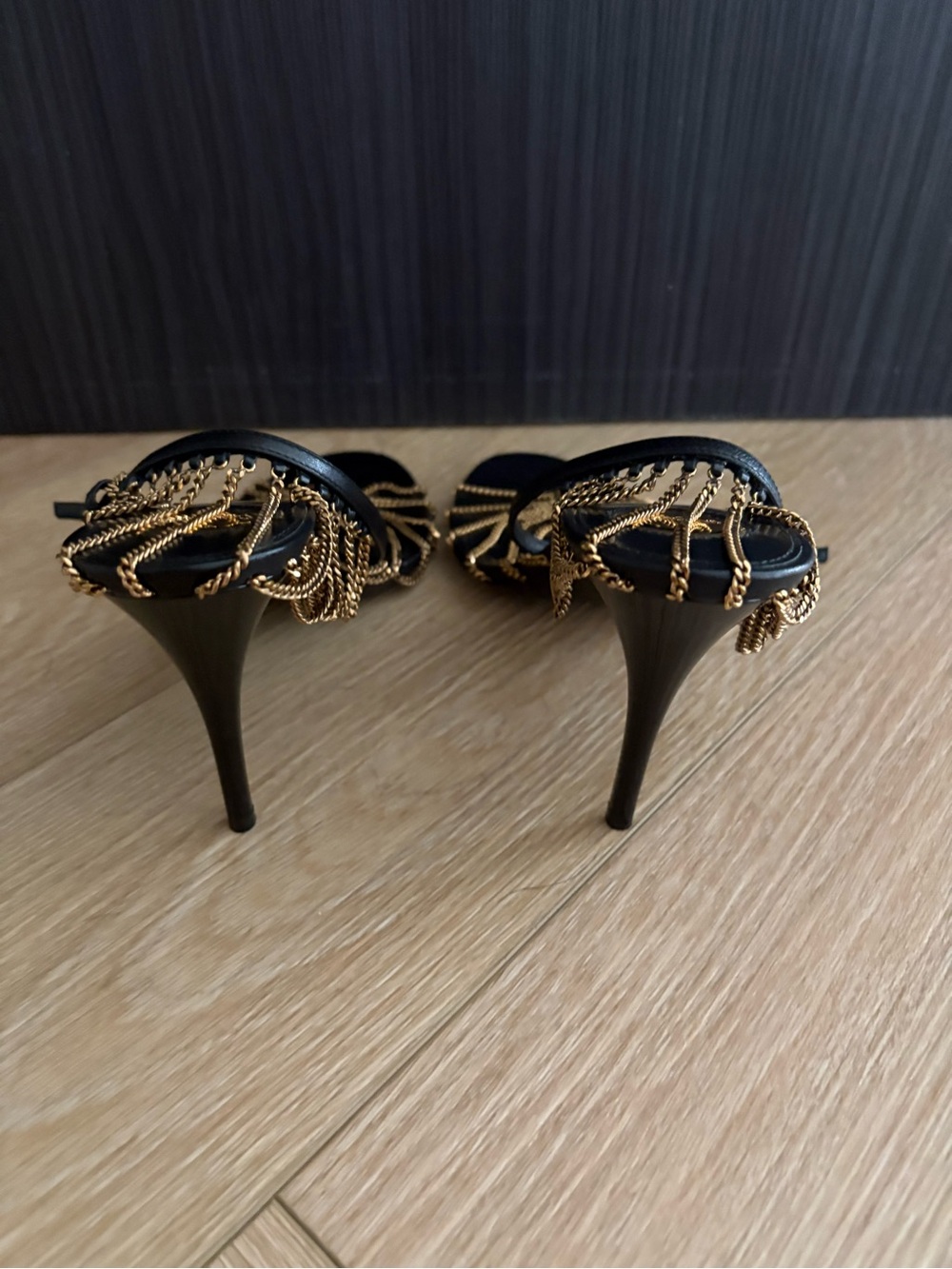Yves Saint Laurent Babylone Black leather Heels with metal Chain Accents - Picture 2 of 5
